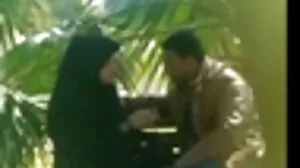 Anak ayam berambut video lucah awek melayu tudung perang liar dan seksi meraba kemaluannya